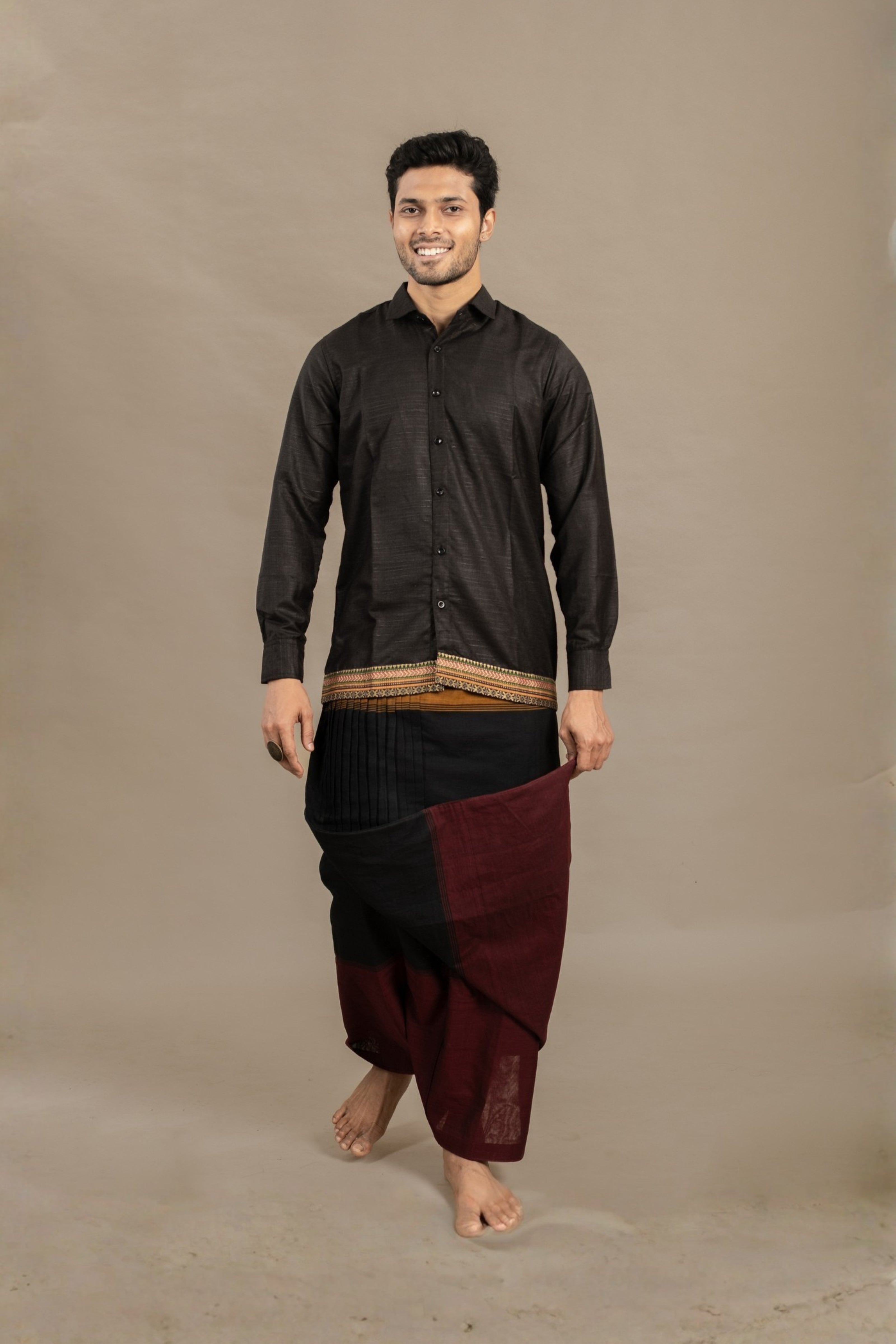 RETRO BLACK SHIRT X RATAN VESHTI