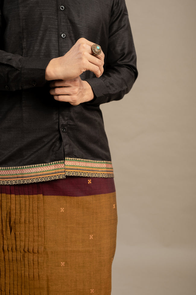 RETRO BLACK SHIRT X ARAKU VESHTI