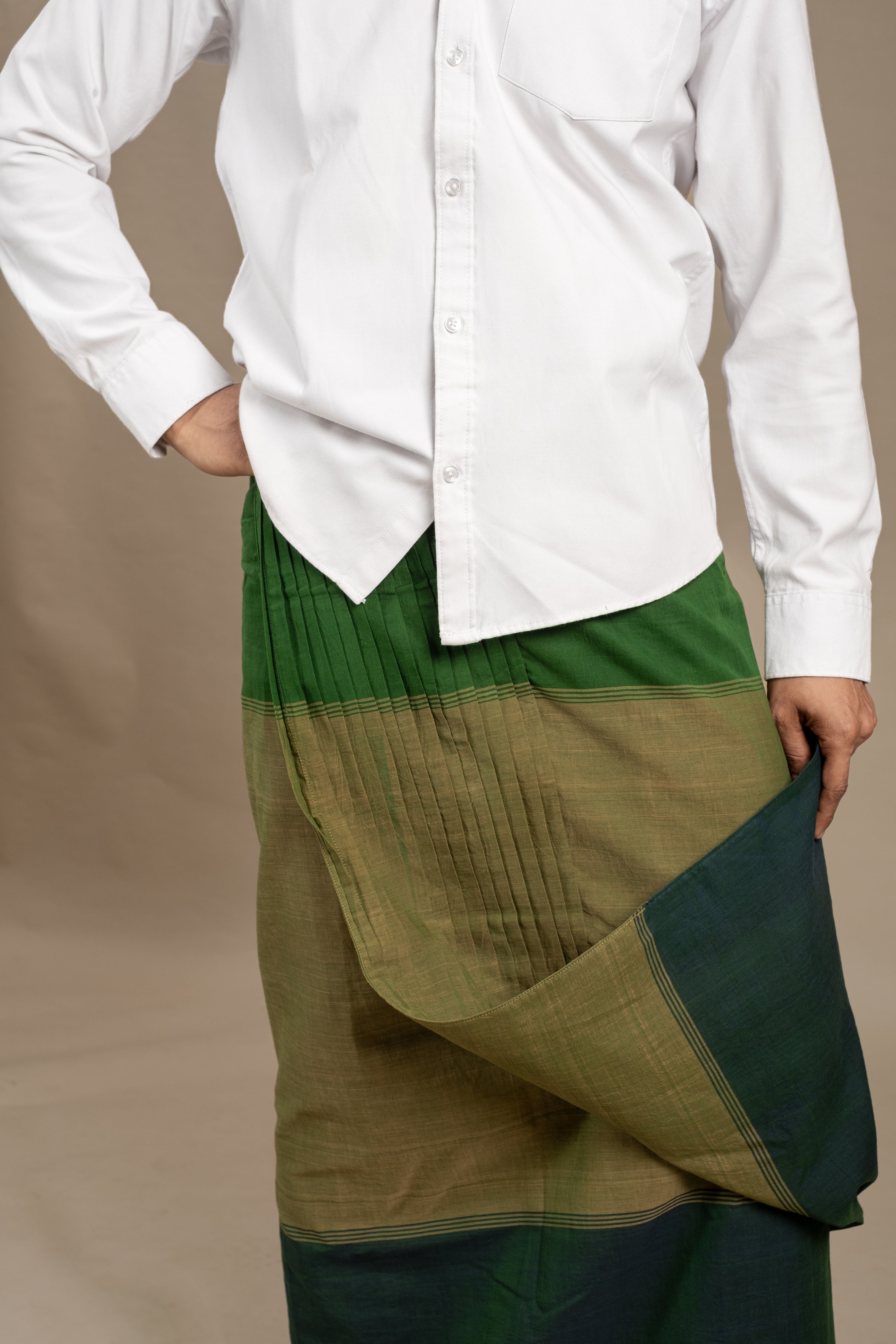 MOSS Mupbagam - Veshti