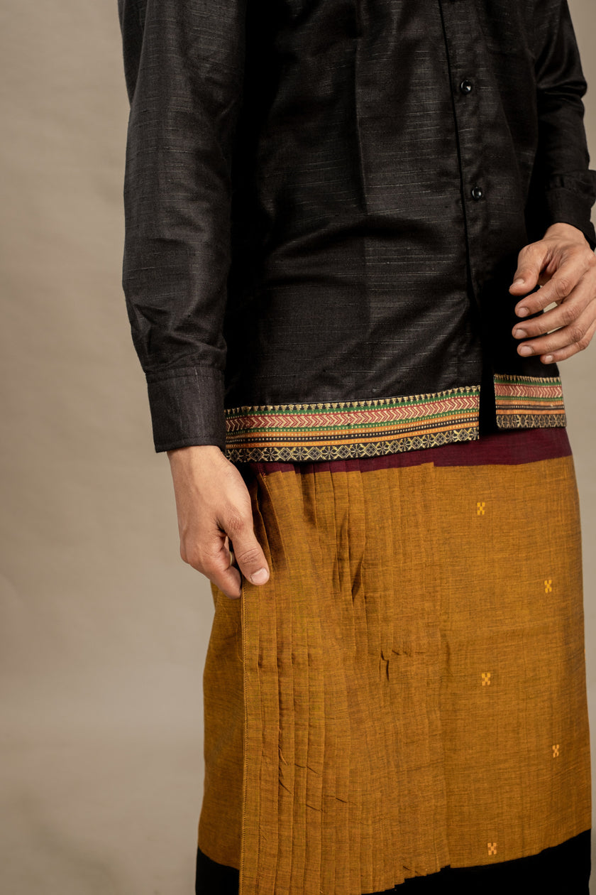 RETRO BLACK SHIRT X ARAKU VESHTI