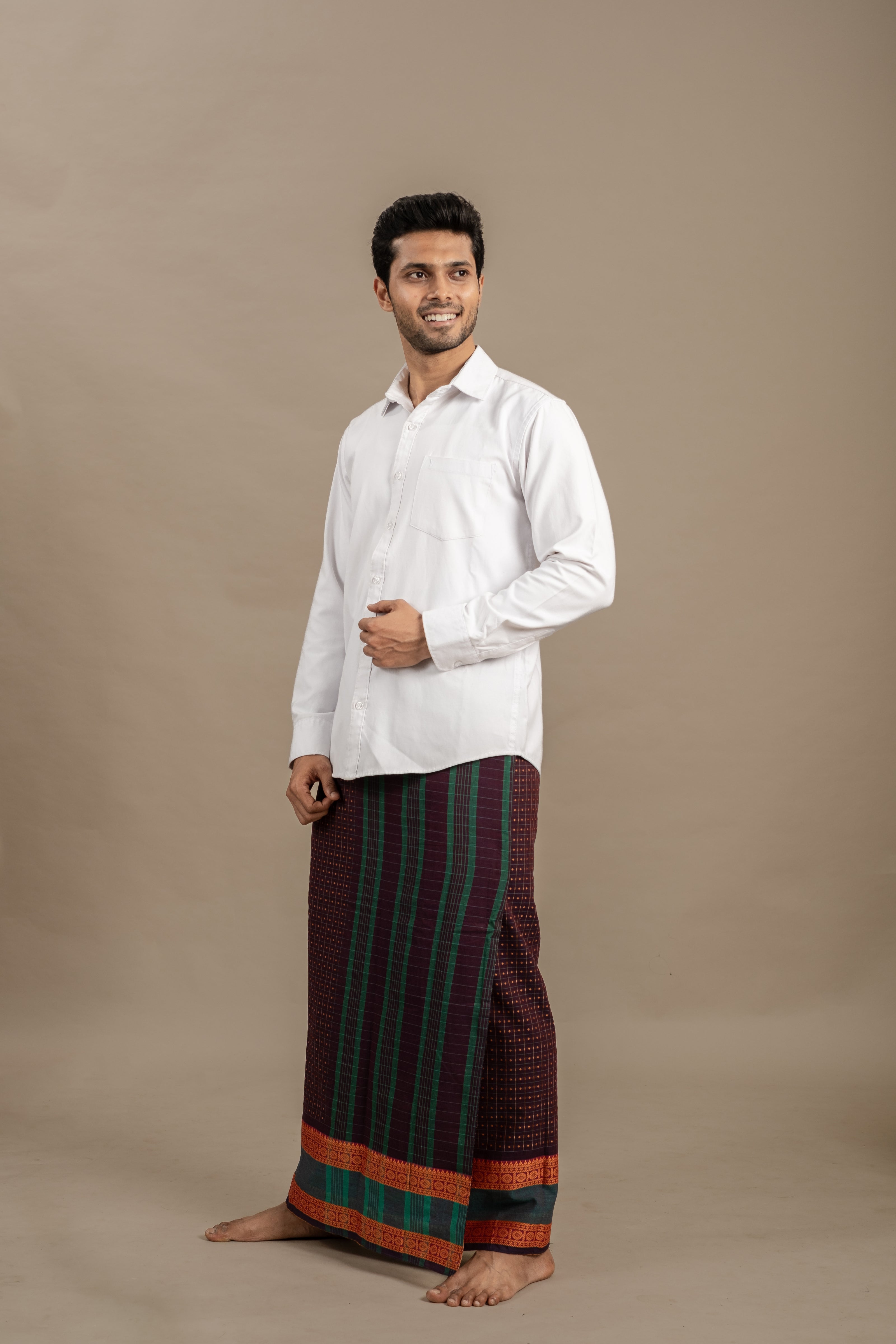 NAVA KODU Kattam - Veshti