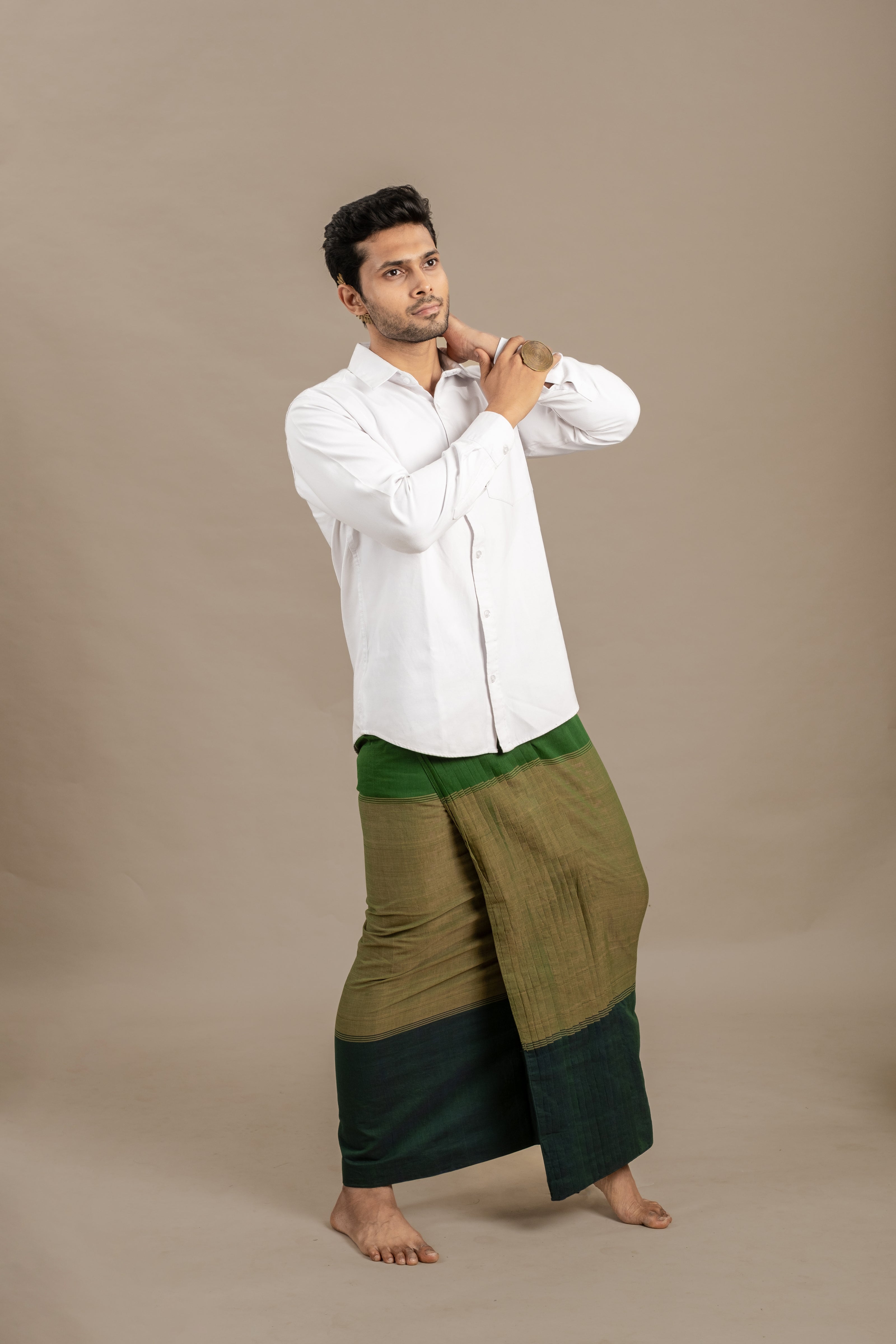 MOSS Mupbagam - Veshti