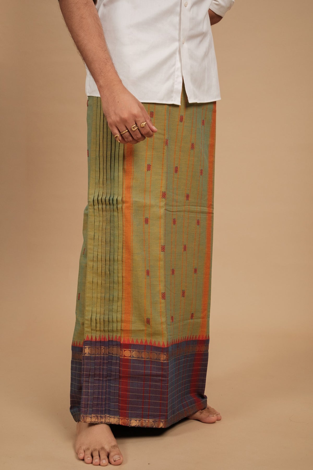 One of a Kind Veshti – Cardamom
