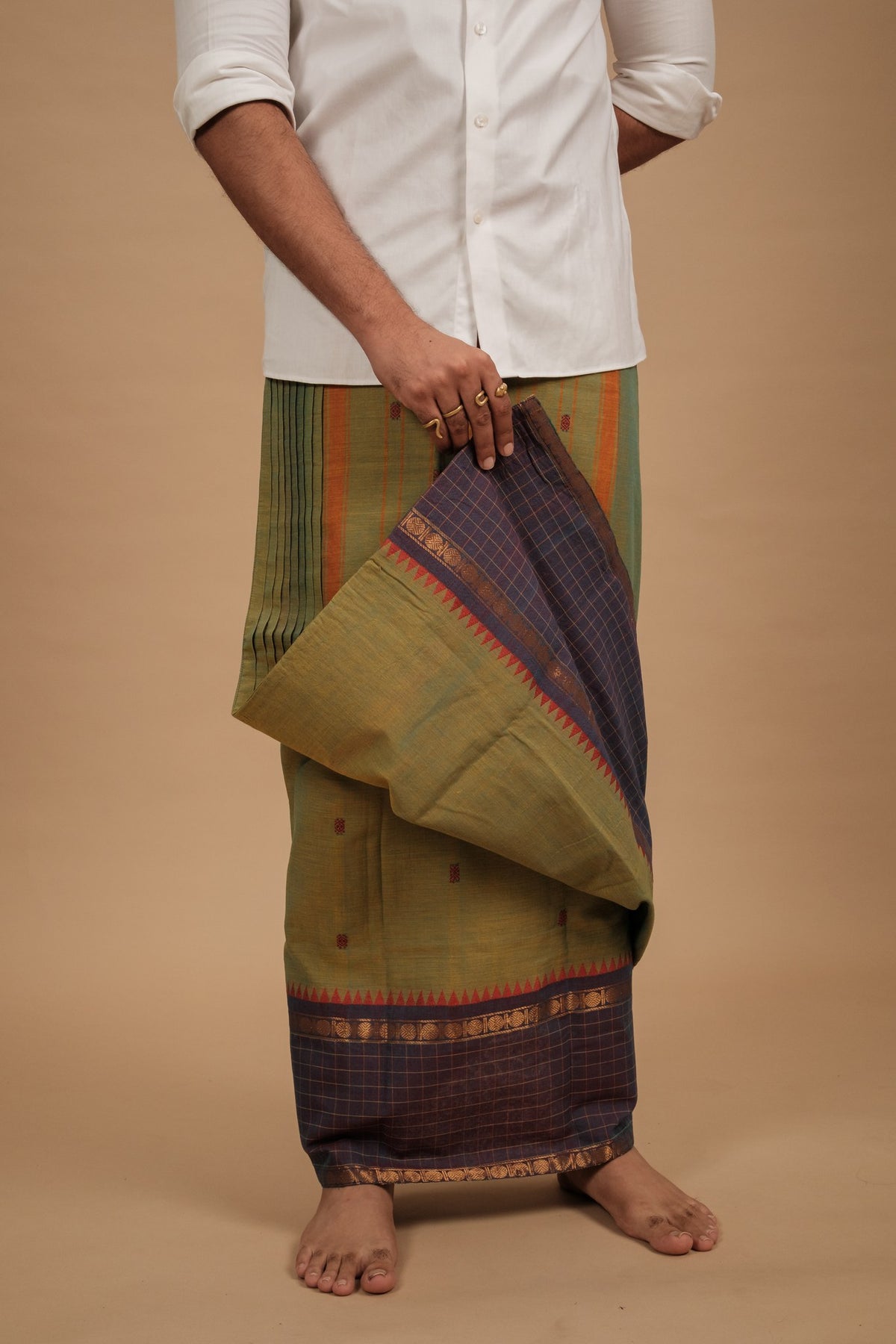 One of a Kind Veshti – Cardamom