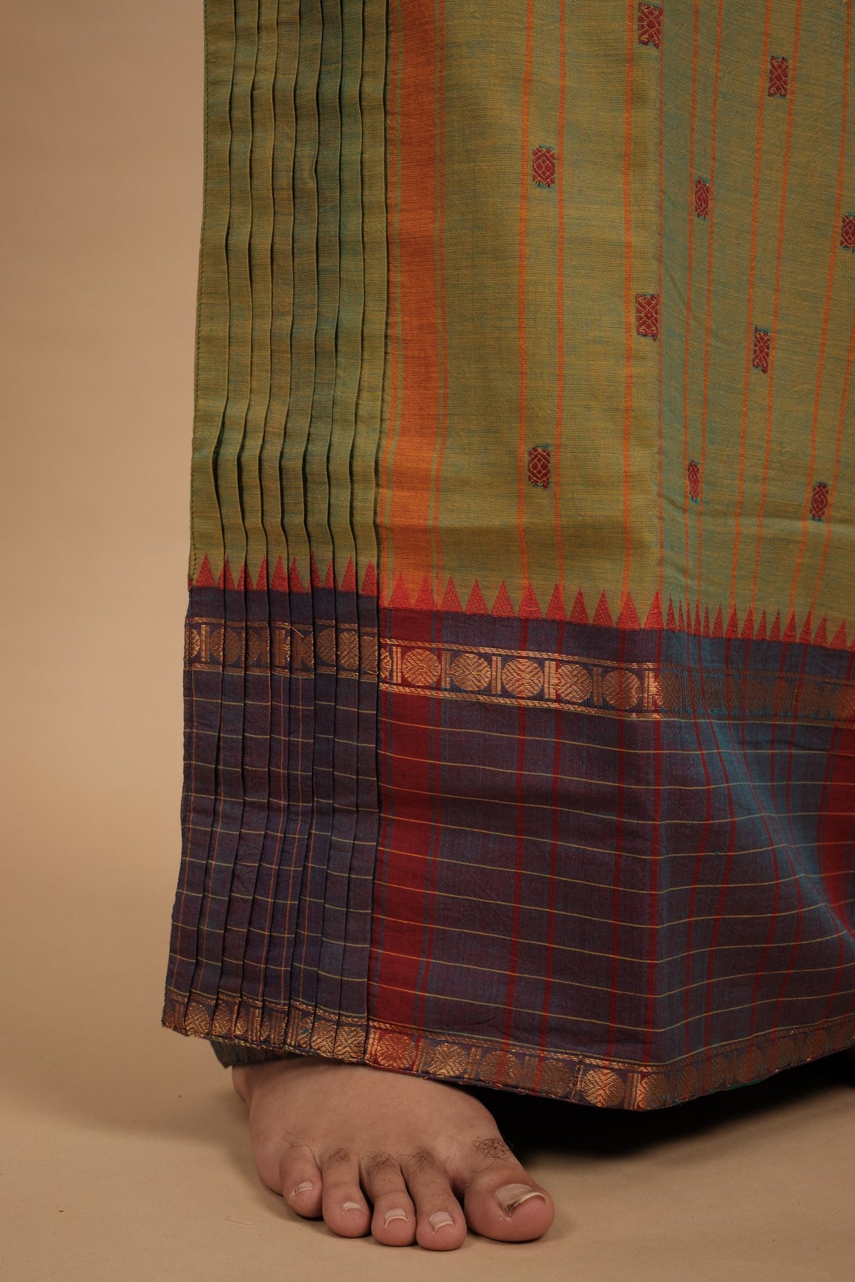 One of a Kind Veshti – Cardamom