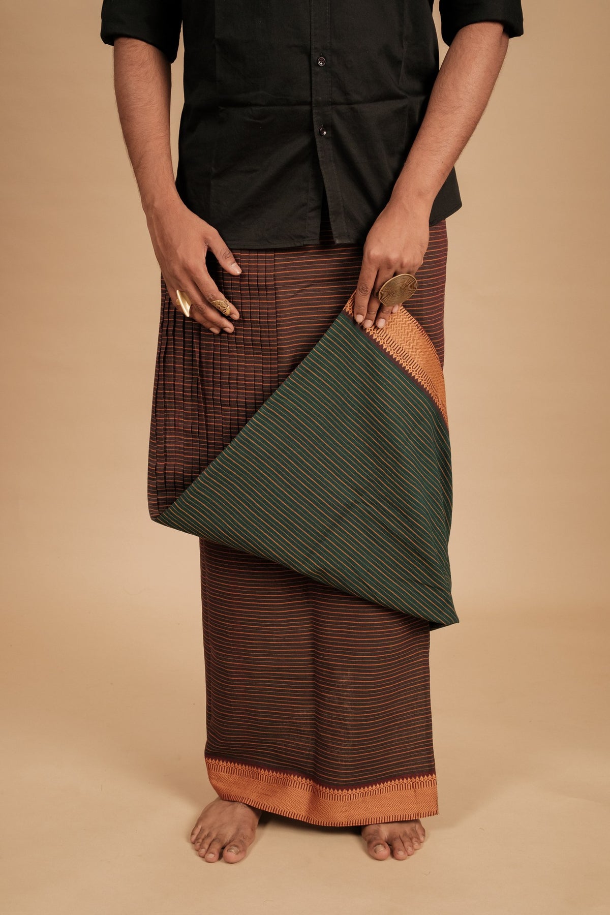 One of a Kind Veshti – Vel Brown