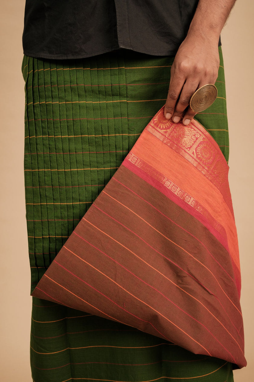 One of a Kind Veshti – Vel Pachai
