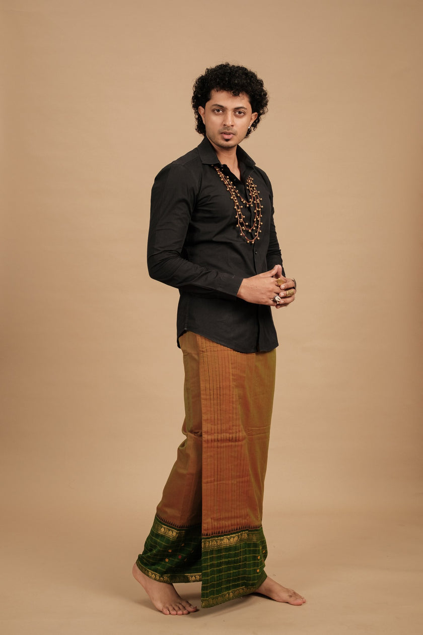 One of a Kind Veshti – Henna