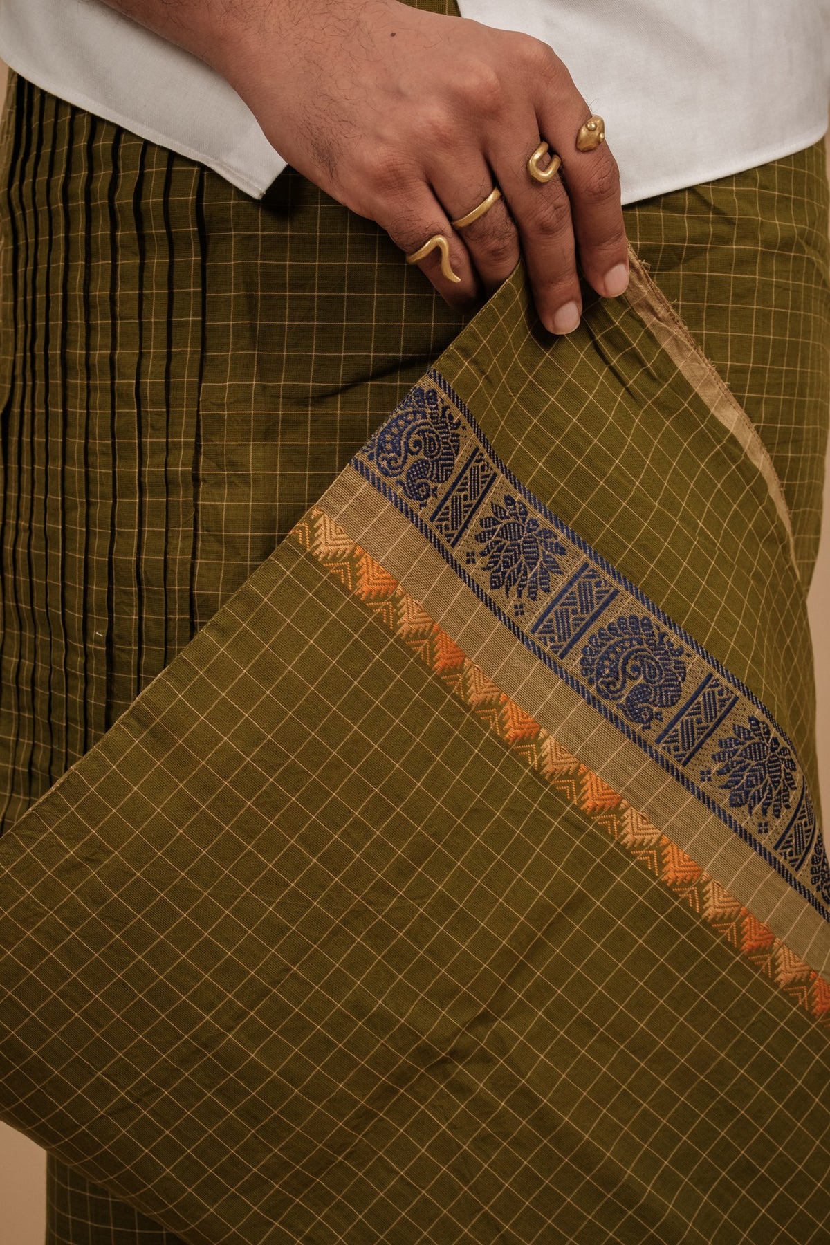 One of a Kind Veshti – Kattam Olive
