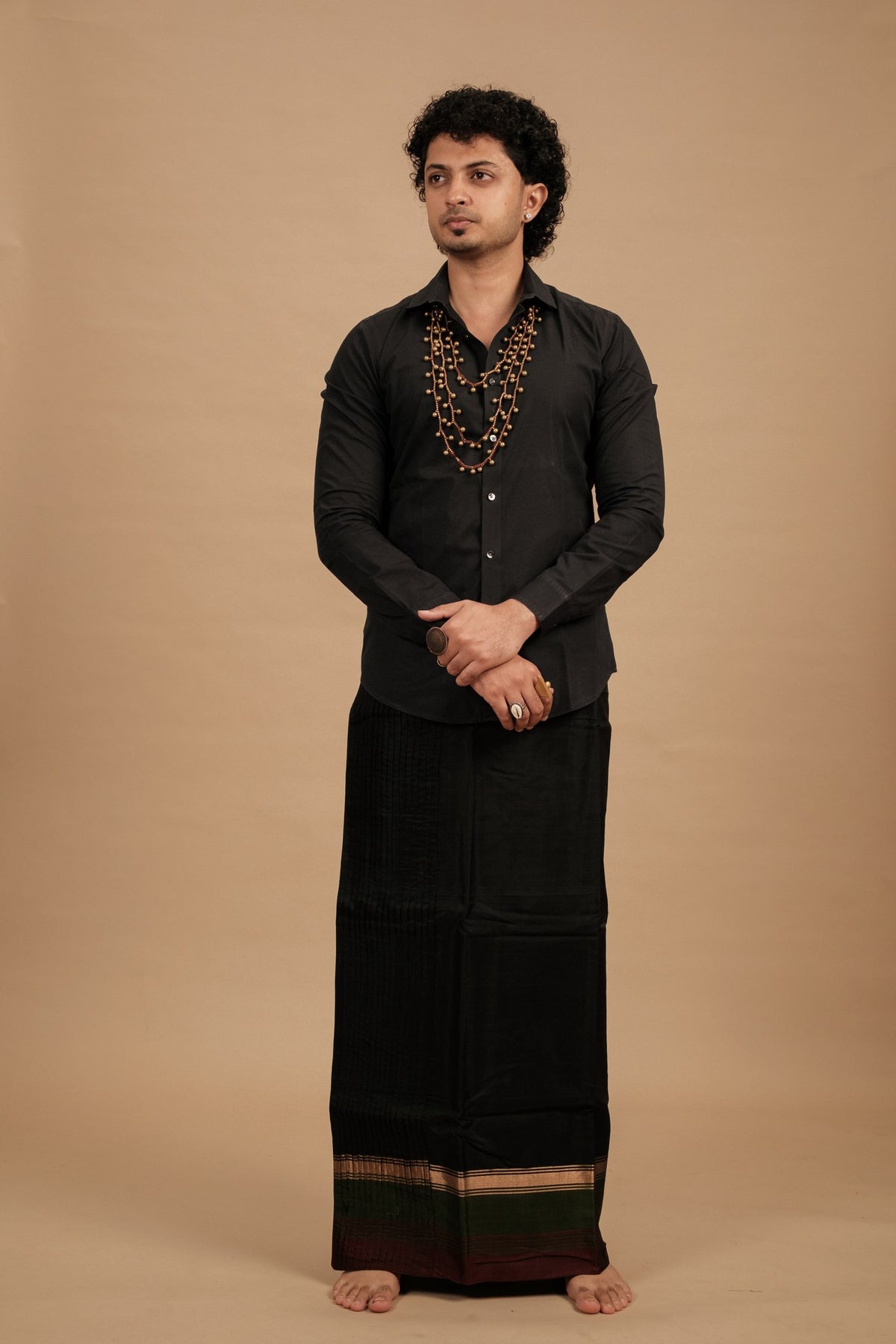 One of a Kind Veshti – Black Ruby