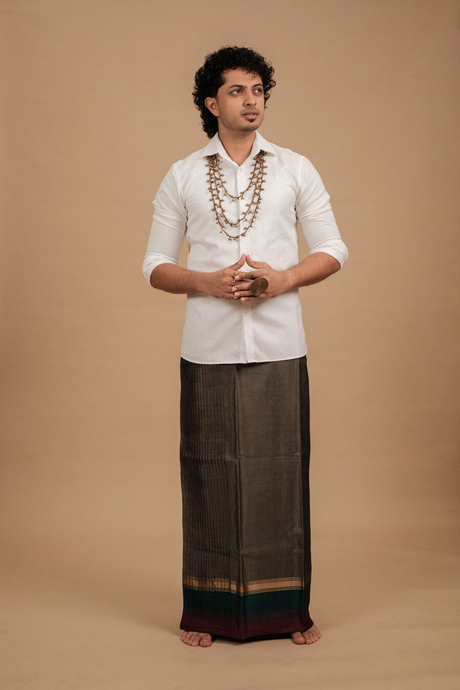 One of a Kind Veshti – Saambal