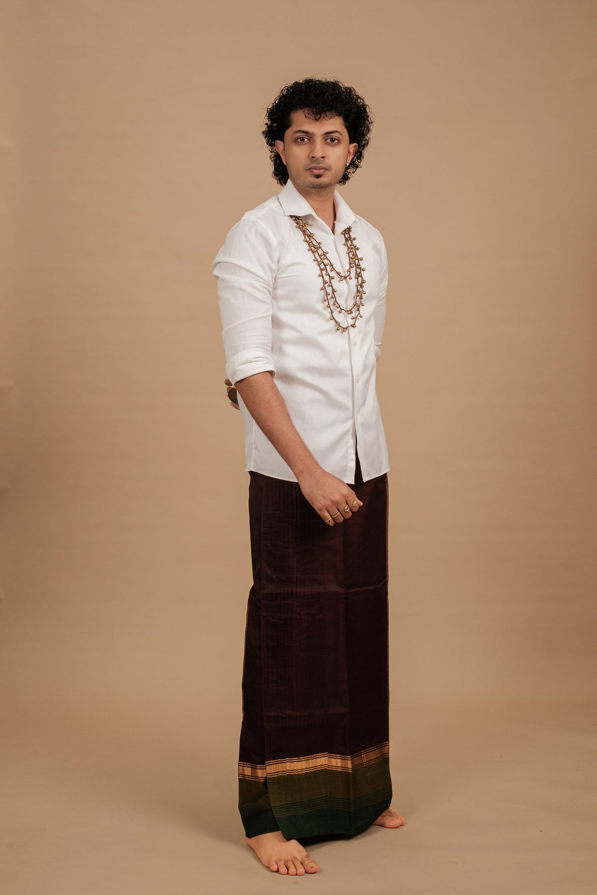 One of a Kind Veshti – Nava