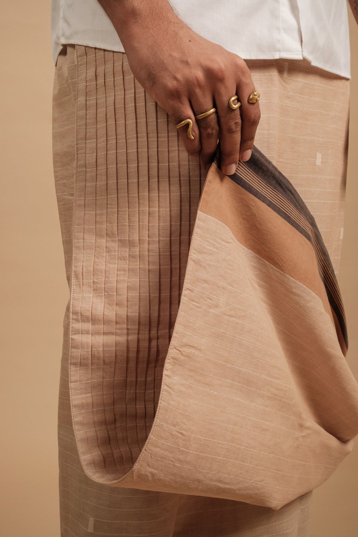 Classic Vaanam Veshti – Beige