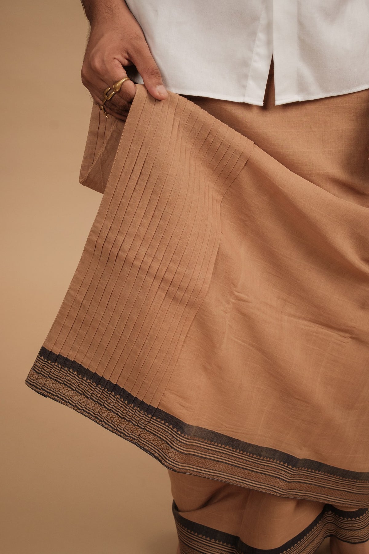 Classic Vaanam Veshti – Cream