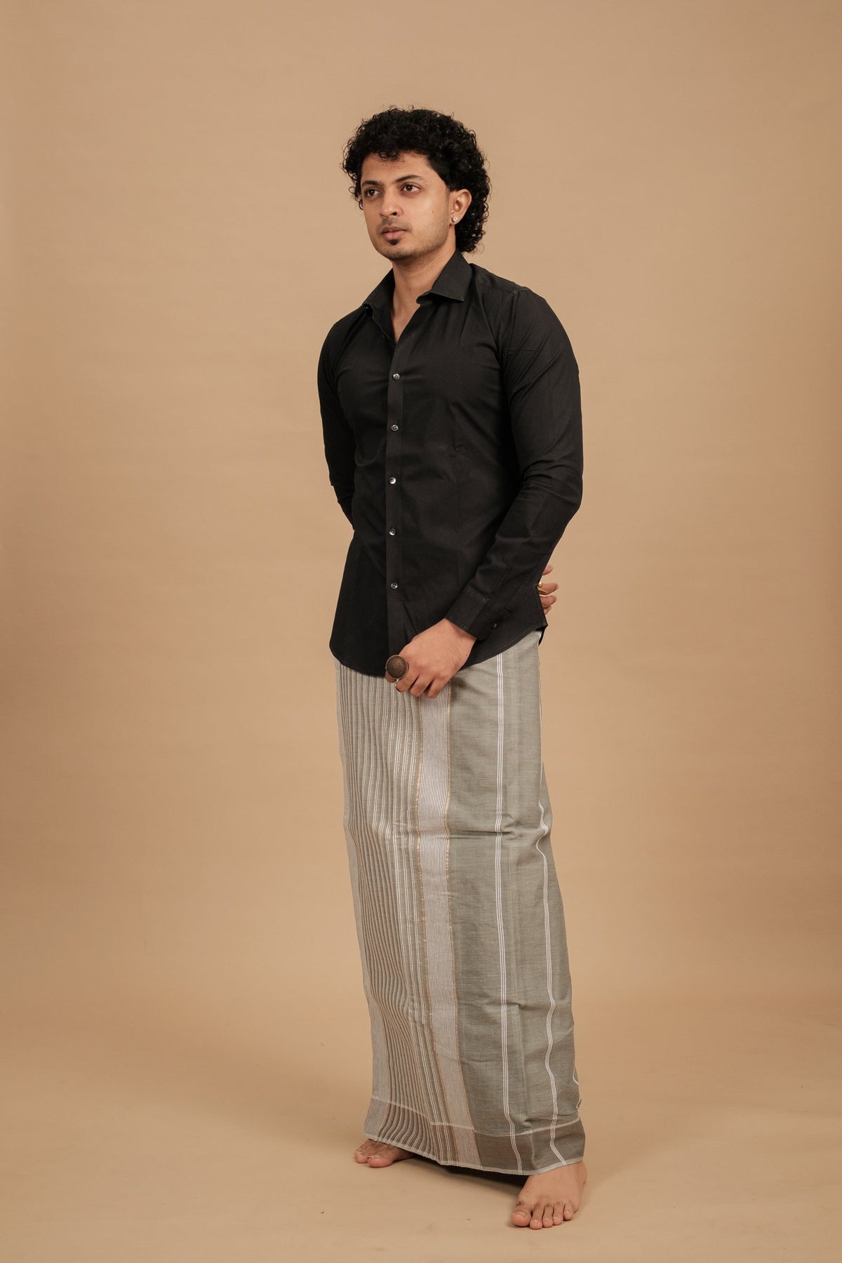Classic Vaanam Veshti – Dark Grey 2