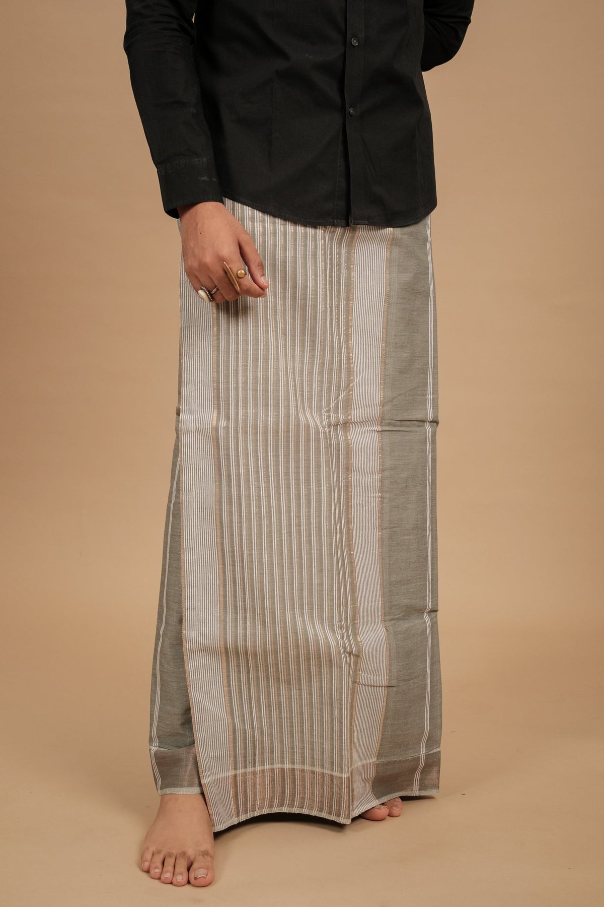 Classic Vaanam Veshti – Dark Grey 2