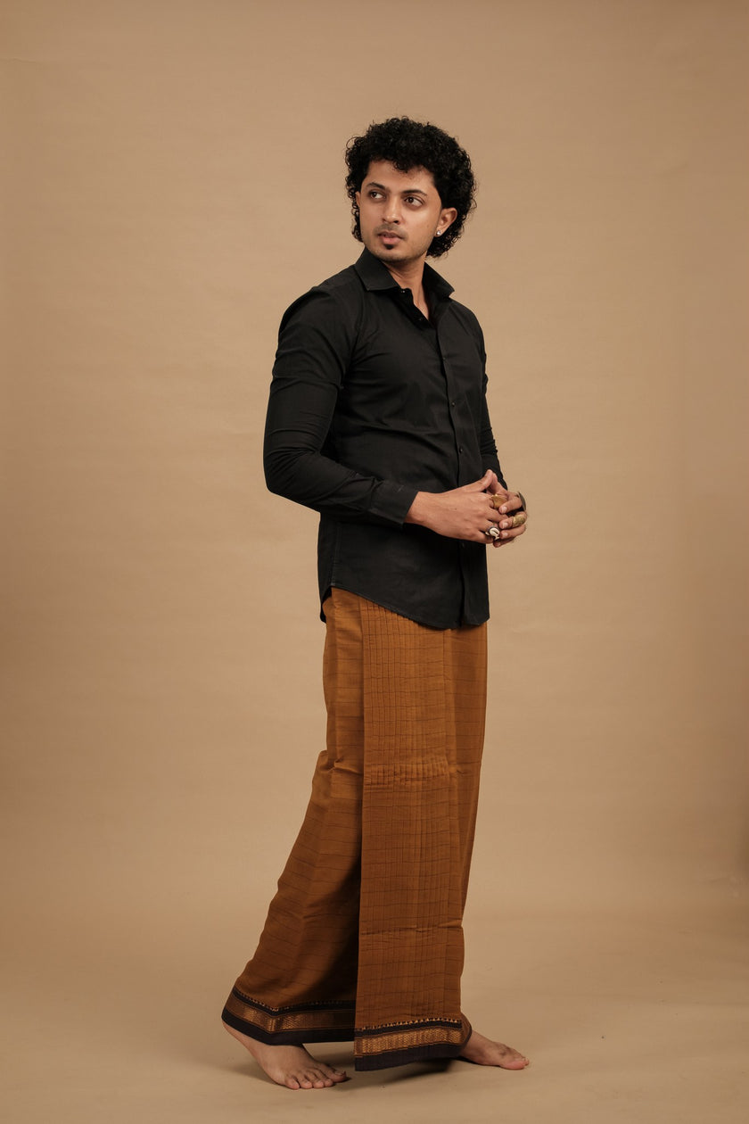 Classic Vaanam Veshti – Gold Zari